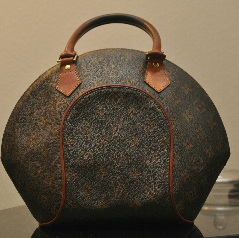 Weekend ONLY SALE!Louis Vuitton Monogram Ellipes